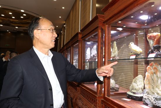 昌江玉亮相苏州玉石文化节大放异彩，专家建言促发展