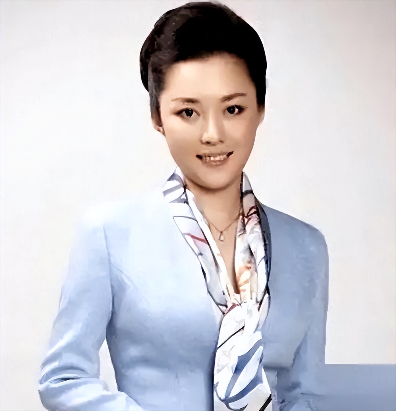 紫凝逐梦演艺圈_主持人紫凝美容容_紫凝艺术追求历程