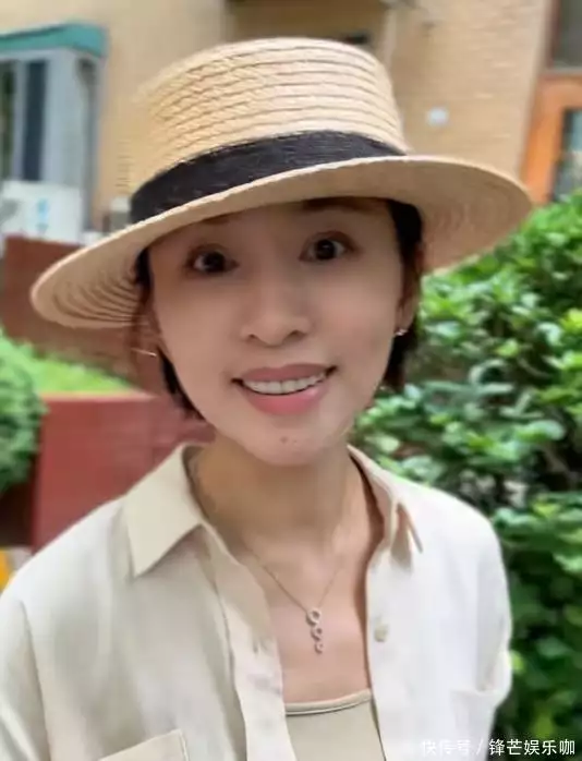欧阳夏丹 央视离职原因_欧阳夏丹 48岁未婚未育生活状态_欧阳夏丹主持视频