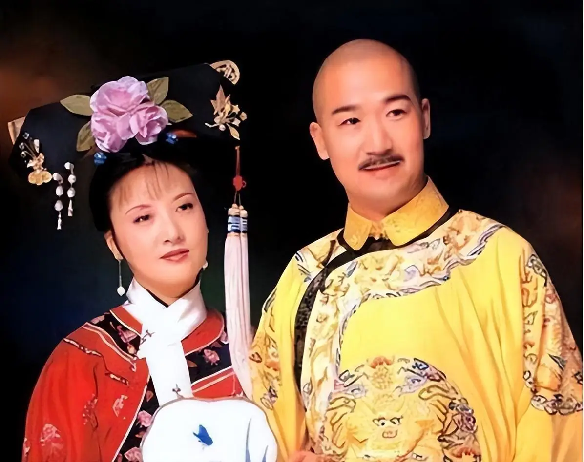 张国立前妻罗秀春_张国立前妻 urlifengcom_罗秀春32年人生经历