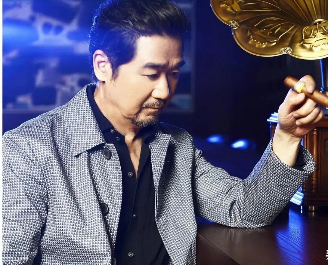 张国立前妻 urlifengcom_罗秀春32年人生经历_张国立前妻罗秀春