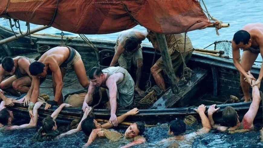 〈东极岛〉：历史战争片的突破与局限，从英雄到小人物的叙事探索