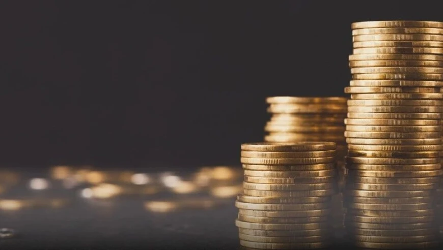 面板寒潮：六家预告五家利润下滑，冠捷南京熊猫首亏