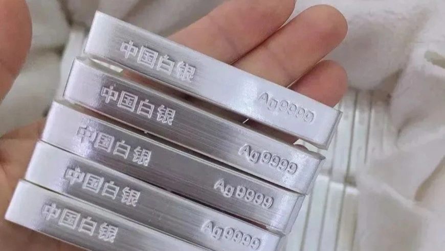 白银爆发：从黄金“小弟”到新能源金属的逆袭，三大逻辑支撑
