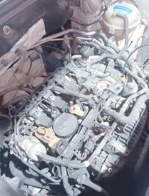 大众CC DCC动态自适应悬架_大众CC 2.0T高功率发动机_大众cc功能键介绍图文