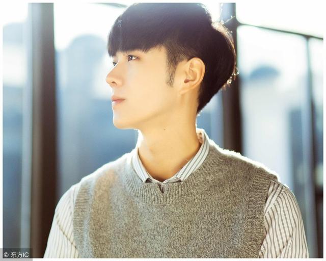 赵晓晓目睹渣男秀恩爱心痛不已，欲两千万换自由离开现场