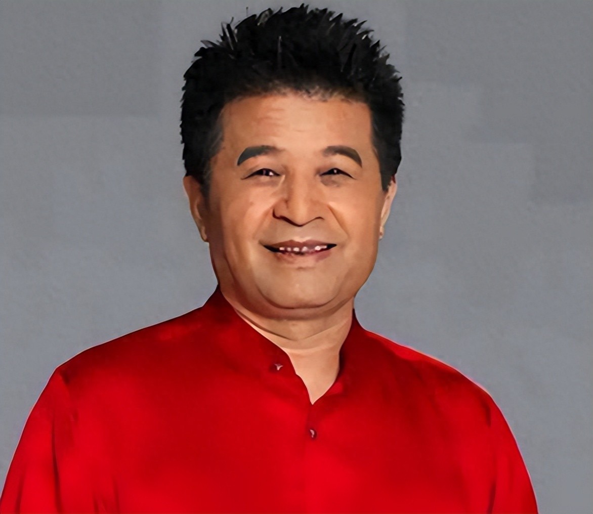 可怜天下父母心！毕福剑饭局口无遮拦，女儿毕凌如今来买单？