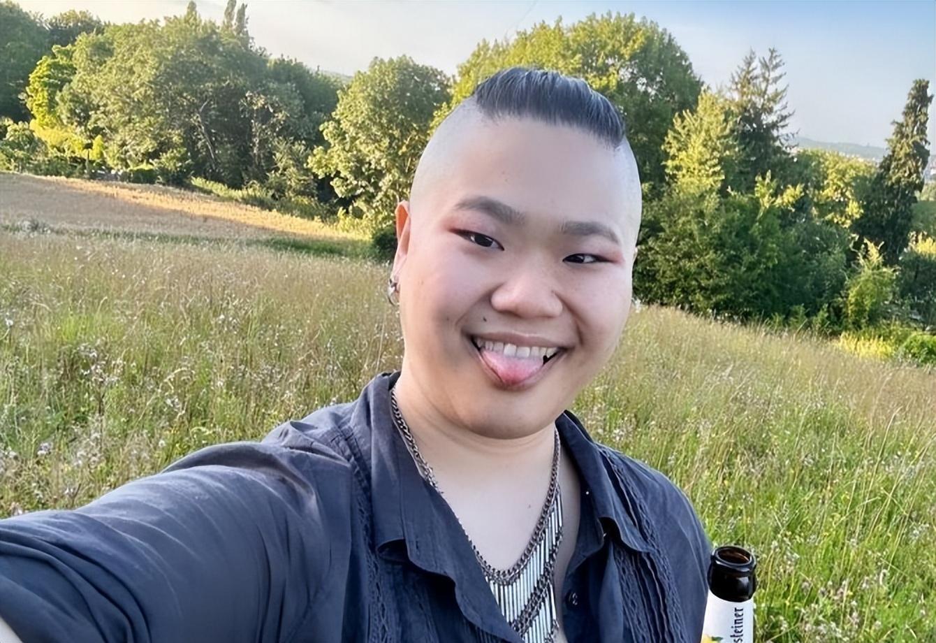 毕福剑饭局照片_毕凌网络暴力事件_毕福剑酒后失言事件