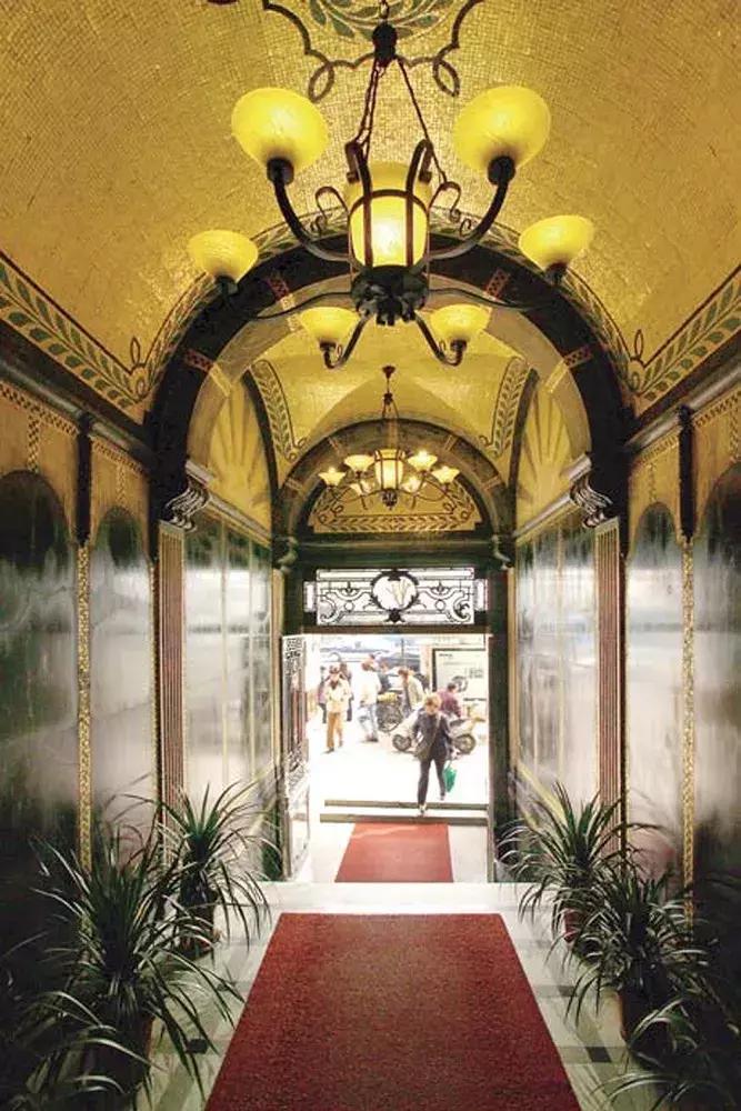 友邦保险上海发展历史_友邦保险张晓宇_友邦保险中国对外开放