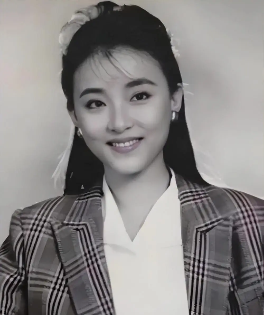 欧阳夏丹还在央视吗_杨澜 央视美女主持人 90年代最美女主持人