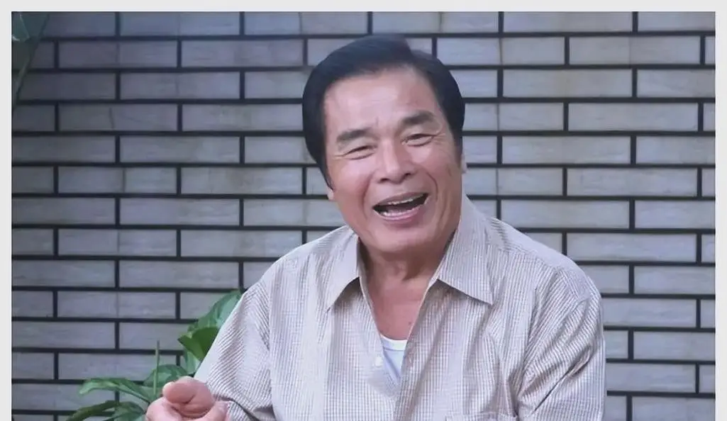 雷洪发妻支持经历_雷洪六位妻子_雷洪五房妻子