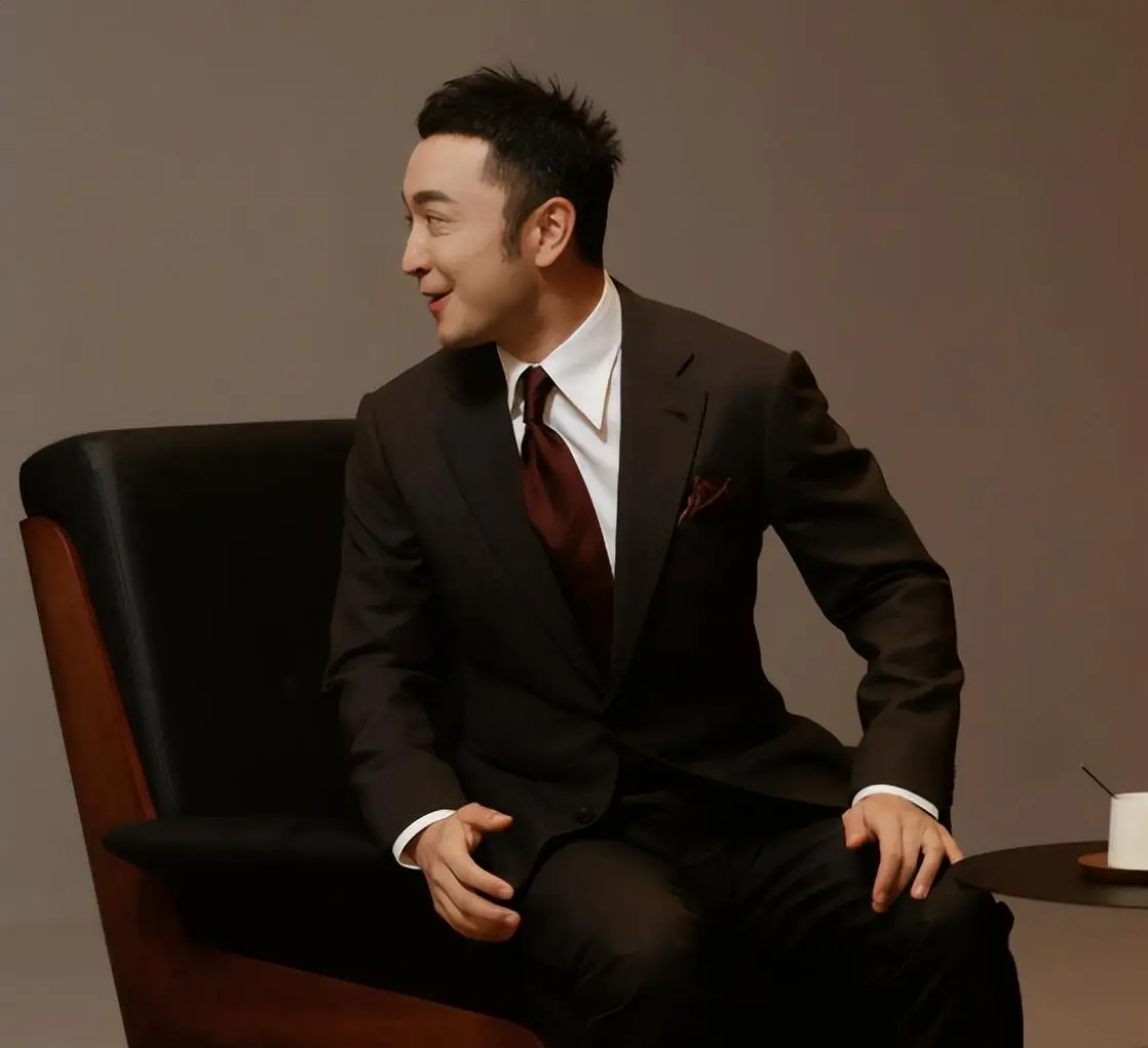 尼格买提 央视主持人 职业风波_欧阳夏丹还在央视吗