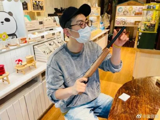 朱亚文沈佳妮婚姻甜蜜_朱亚文演技片酬评价_朱梓骁结婚了吗