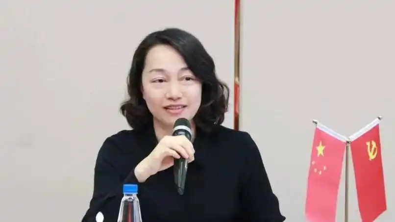 广州市金融局副局长邓晓云调任广州农商银行任党委副书记等职