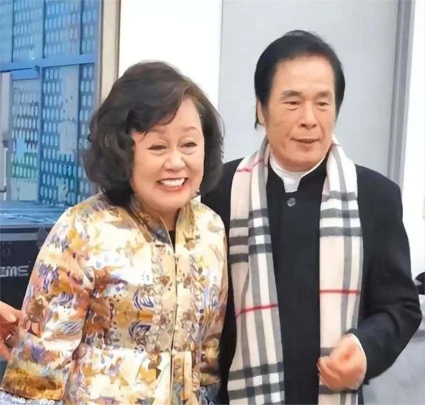 雷洪一妻五妾_雷洪重婚风波_雷洪六个老婆