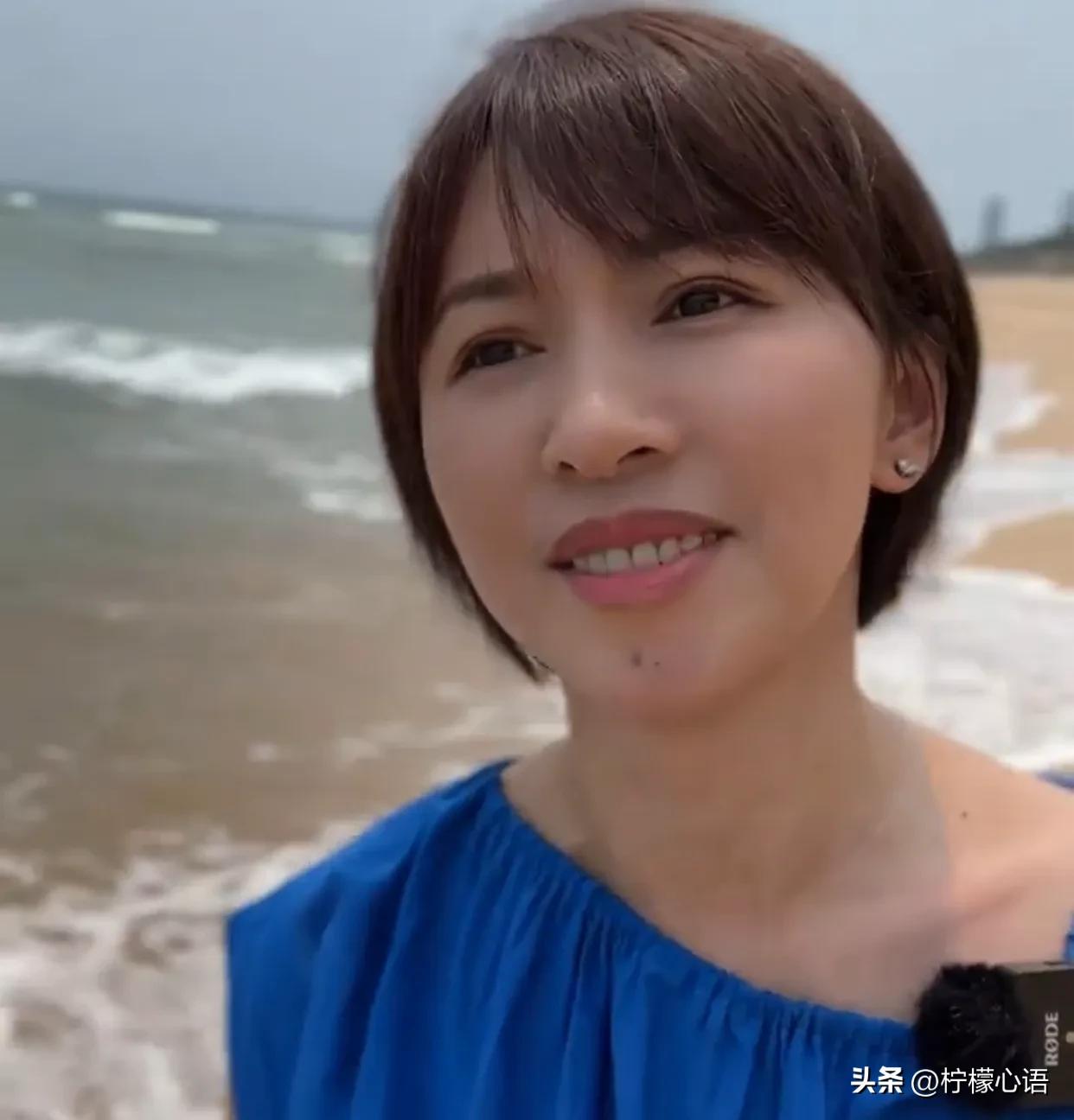 欧阳夏丹出境图片_欧阳夏丹近况_欧阳夏丹三亚演唱会