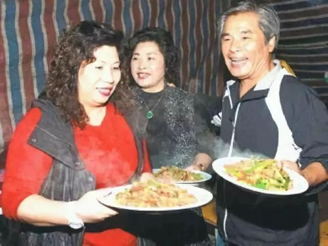 台湾70岁男演员竟有一妻五妾?家庭负担巨大,如今全散了!