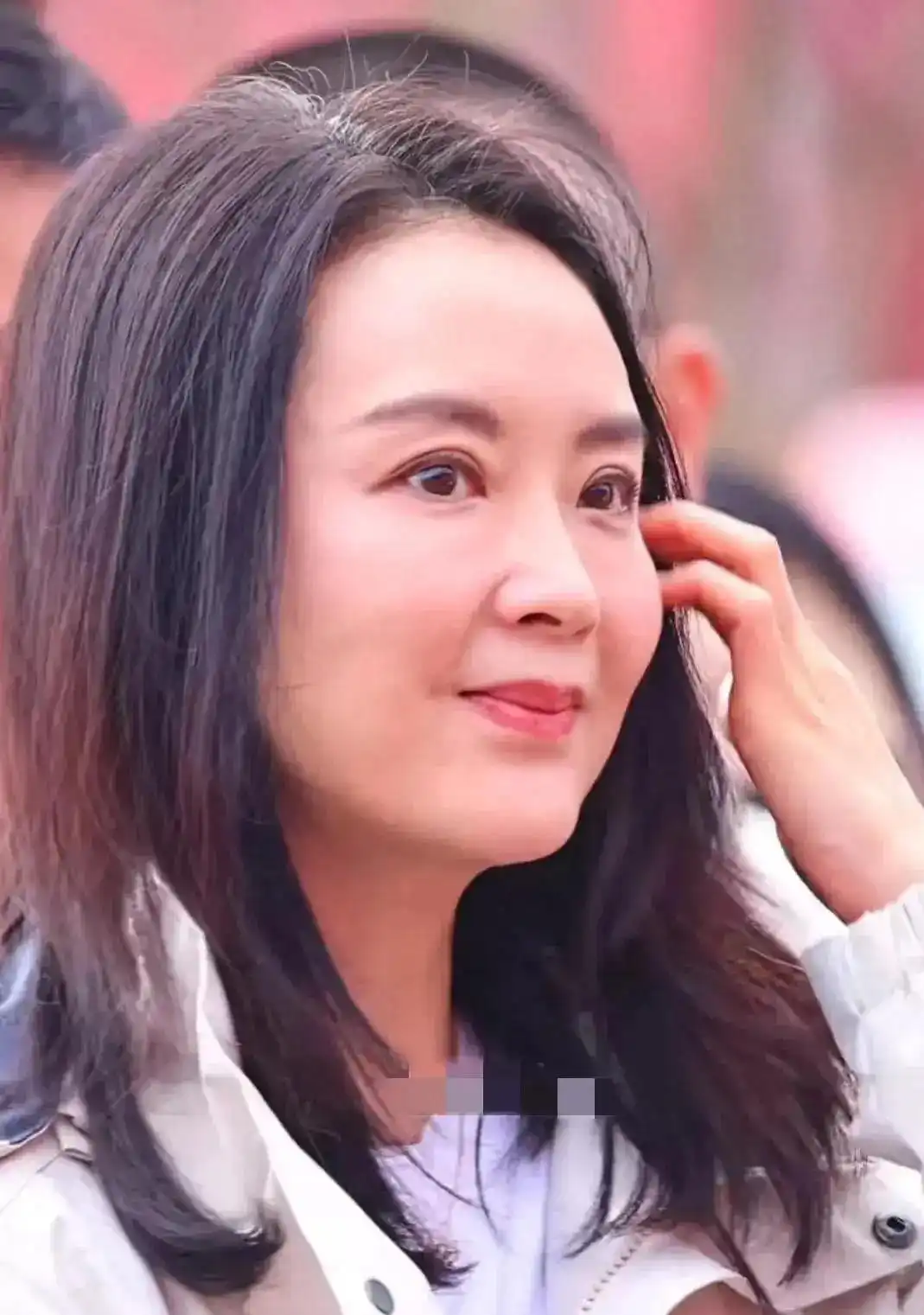 王艳跟王志才的照片_王艳豪门老公失踪 复刻照片时间流逝 王艳儿子北大保送王烁成为依靠