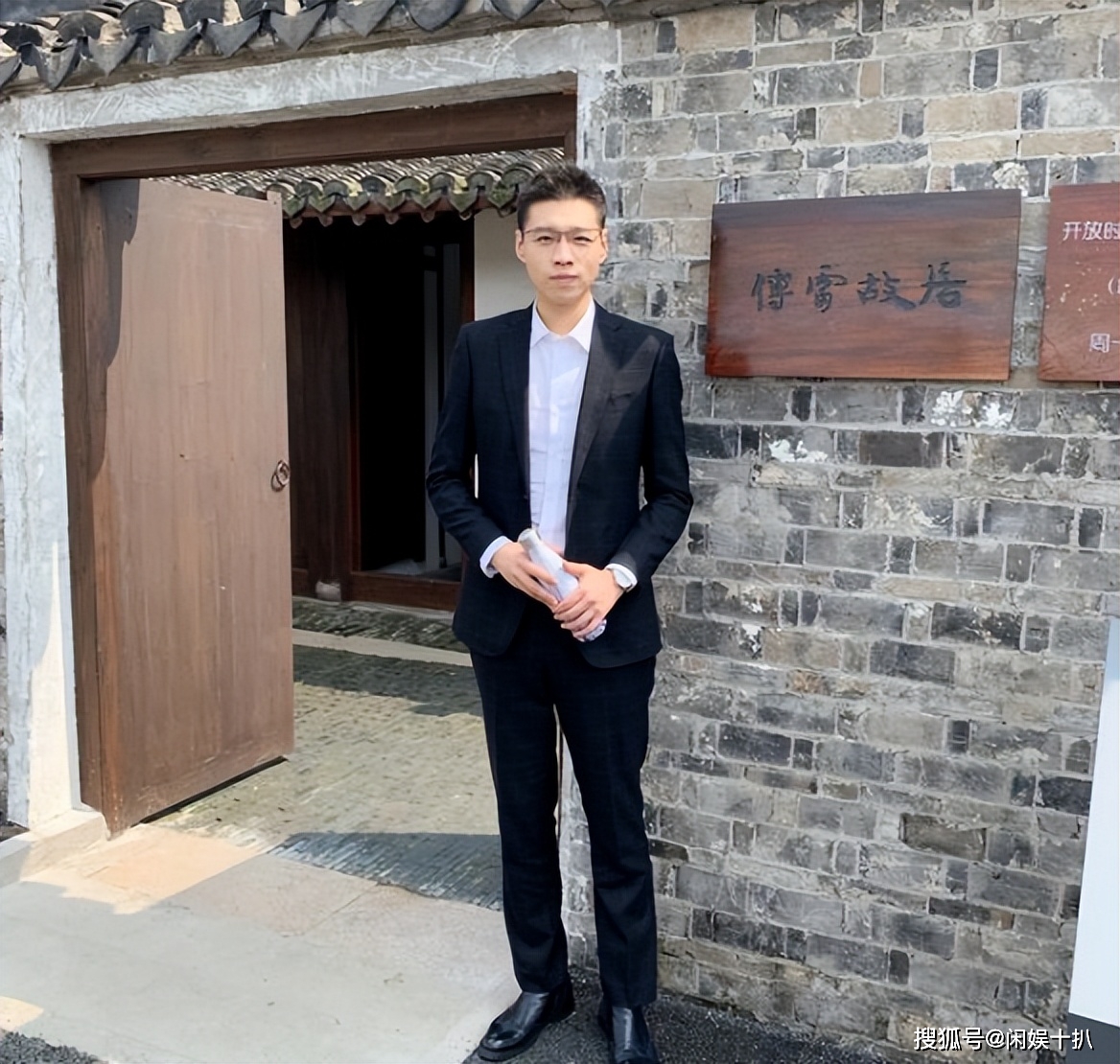 刘仲萌主持经历_中央财经频道男主持人_央视财经频道主持人刘仲萌