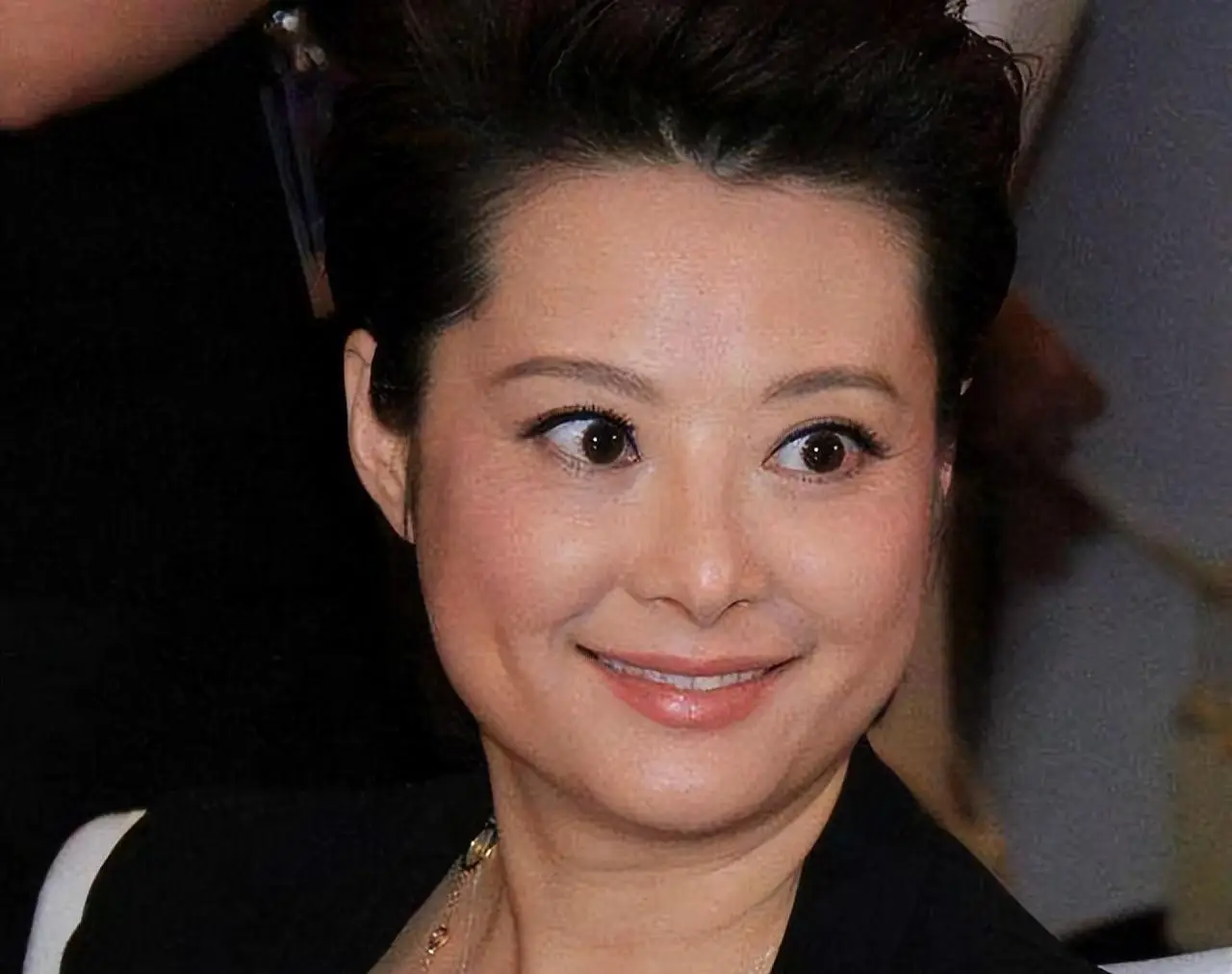 袁立徐威爱情故事_袁立与徐威_袁立三次拒婚徐威