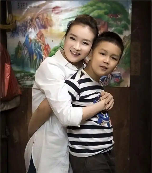 王艳跟王志才的照片_王艳老公欠赌债消失_王艳婆婆对儿媳的压迫