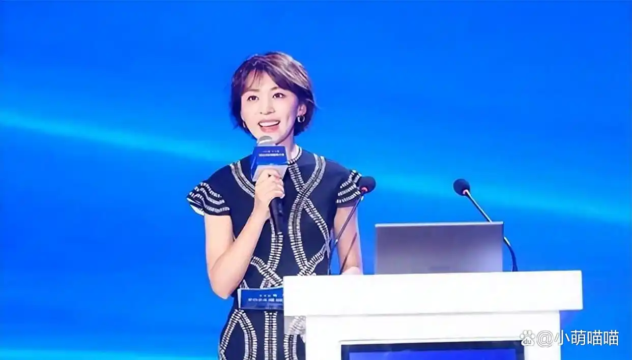 曾是央视国脸的欧阳夏丹，如今成百万粉自媒体博主啦