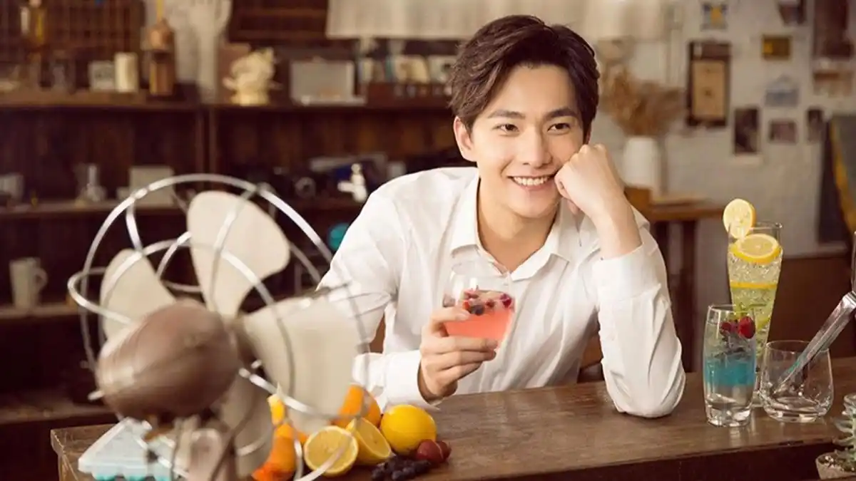 杨洋和吴亦凡照片大全_初代四大流量_李易峰吴亦凡塌房