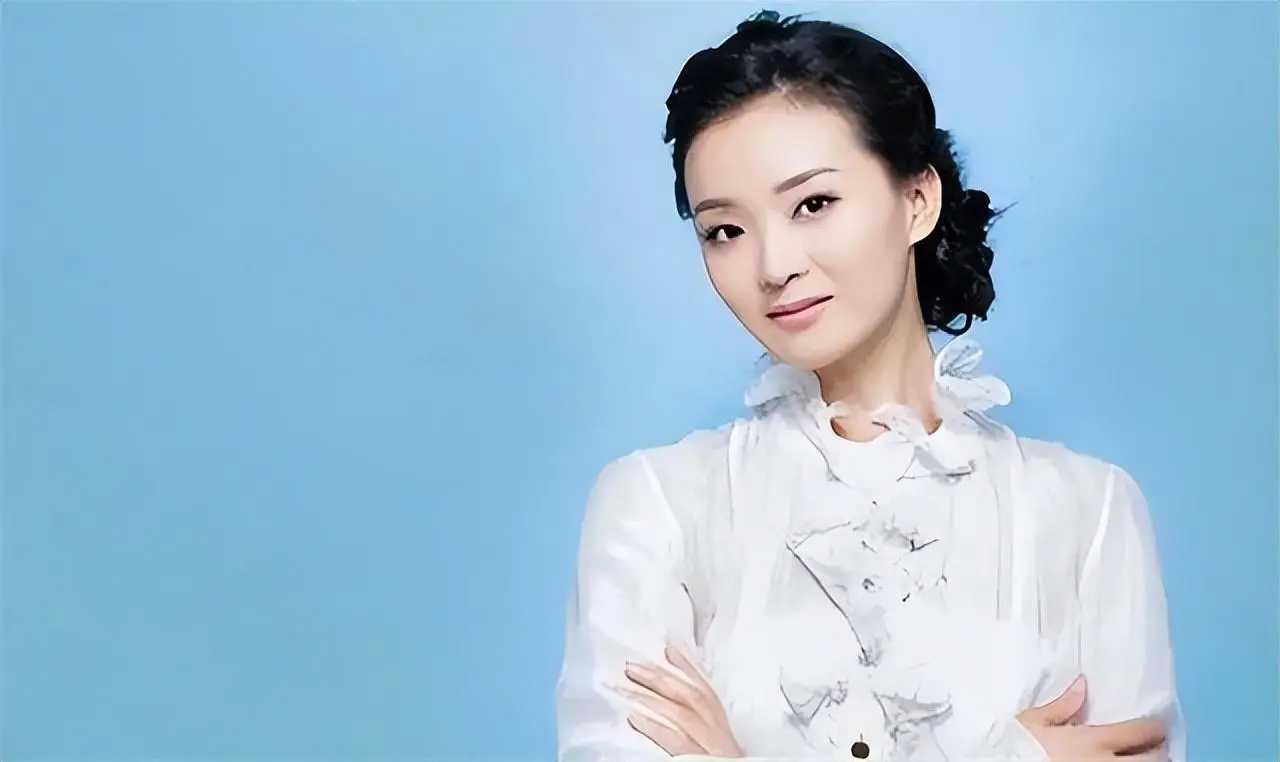 王艳丈夫欠赌债_王艳跟王志才的照片_王艳演艺生涯经历