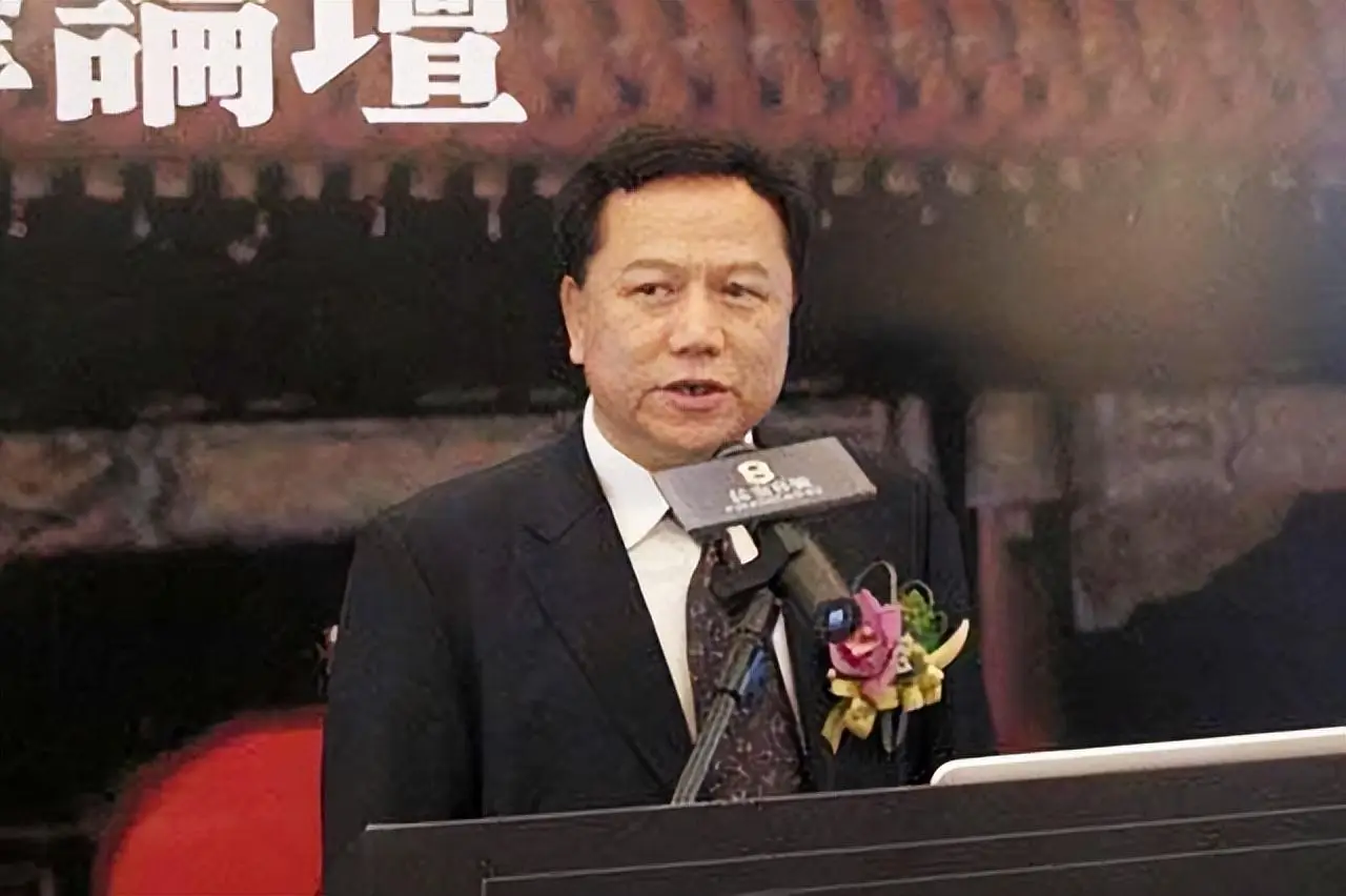 王艳丈夫欠赌债_王艳跟王志才的照片_王艳演艺生涯经历