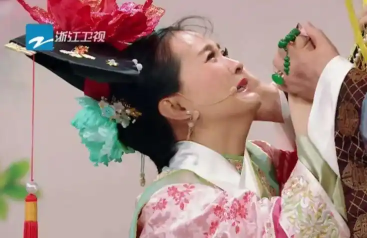 王艳跟王志才的照片_王艳重返带货直播_王艳直播带货销售额