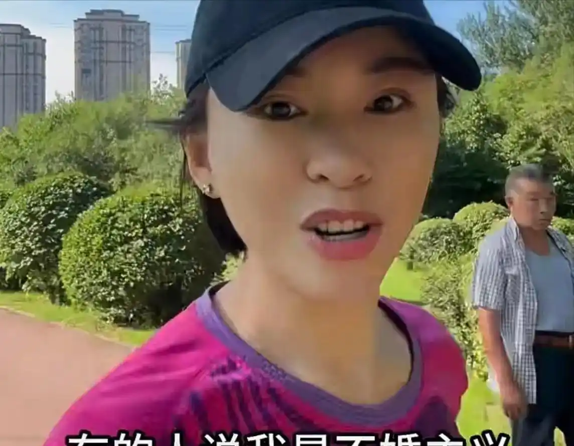 央视女主持人欧阳夏丹_欧阳夏丹央视主持人到网红博主转变_欧阳夏丹人生经历和选择