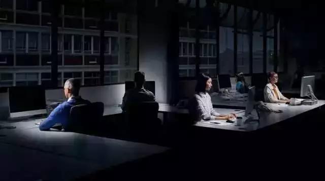 过度加班疲劳致癌_新华社 5加2白加黑_领导休假安排员工福利