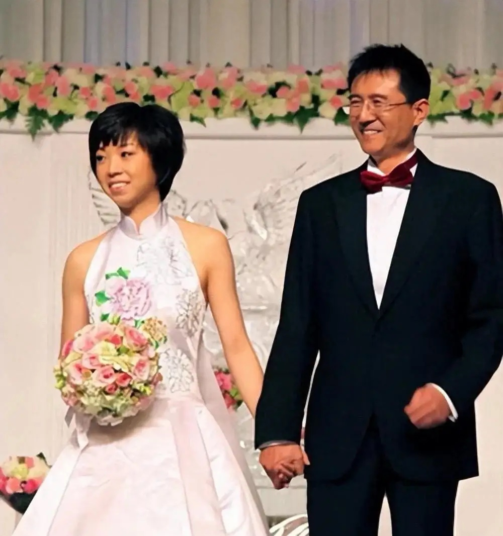 张怡宁退役后生活_张怡宁为什么找徐威_大魔王张怡宁现状