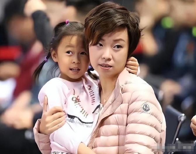 张怡宁徐威婚姻_张怡宁为什么找徐威_徐威袁立恋情