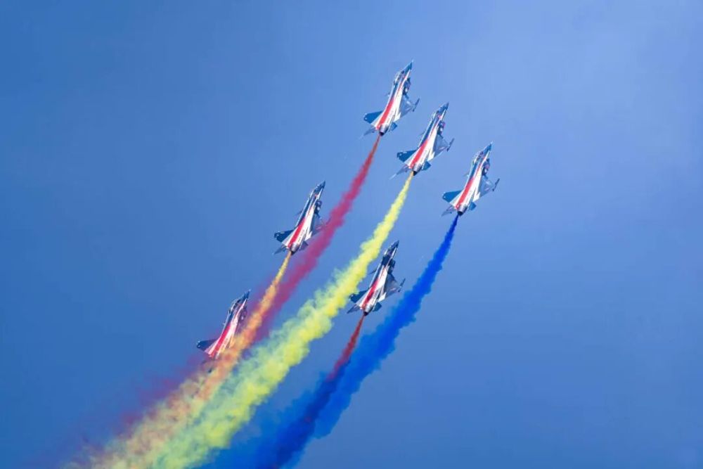 哪张照片,能定义你的2025年?先看看他们的答案