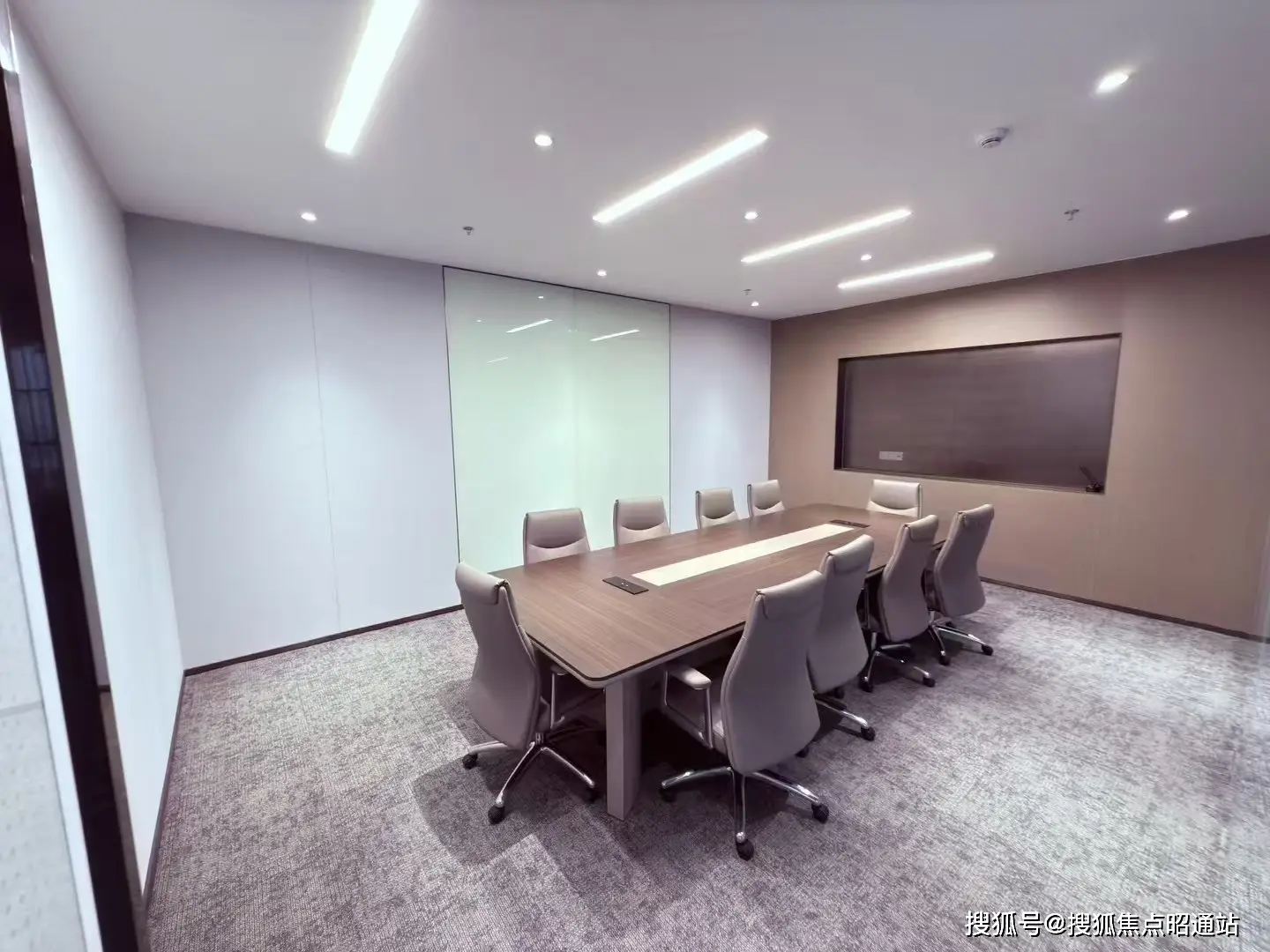 昆明巫家坝写字楼_龙湖时代金融中心商业LOFT_钰龙金融中心