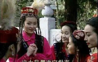 嫁入豪门直播带货的王艳 王志才限制消费 豪门阔太再就业现象分析_王艳老公王志才图片