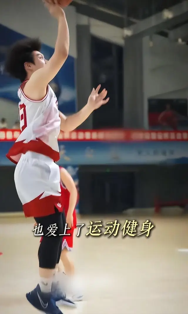 王艳儿子球球北大_晴格格王艳近照_王艳老公王志才图片