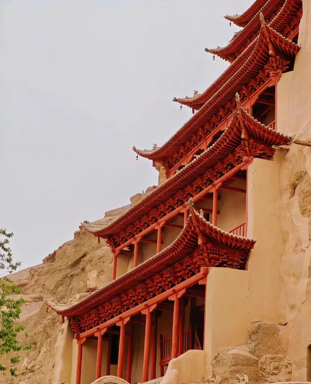 莫高窟彩塑艺术_敦煌莫高窟壁画_敦煌莫高窟特点