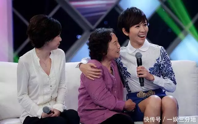 欧阳夏丹不主持新闻联播了吗_欧阳夏丹 主持生涯 48岁不婚不育