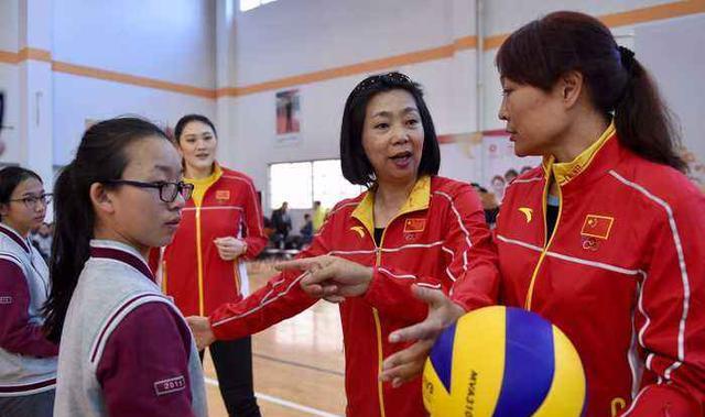 女排精神梁艳_中国女排梁艳_女排梁艳的女儿