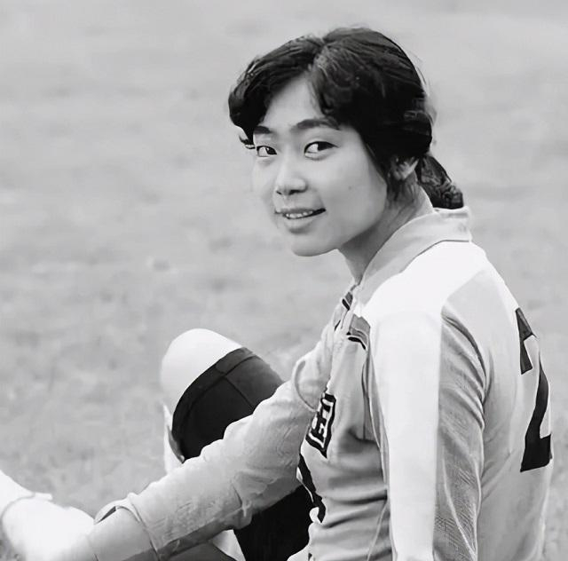 女排梁艳的女儿_梁艳 五连冠 女排精神