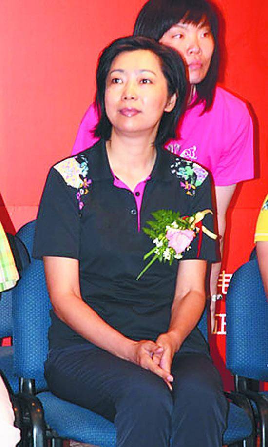 女排梁艳的女儿_梁艳 中国女排五连冠 女排运动员