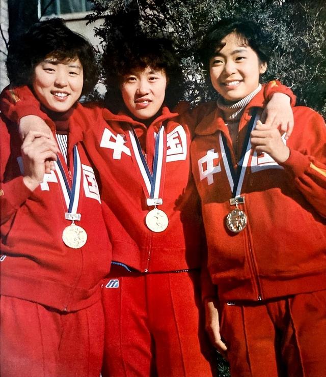 女排梁艳的女儿_梁艳 中国女排五连冠 女排运动员