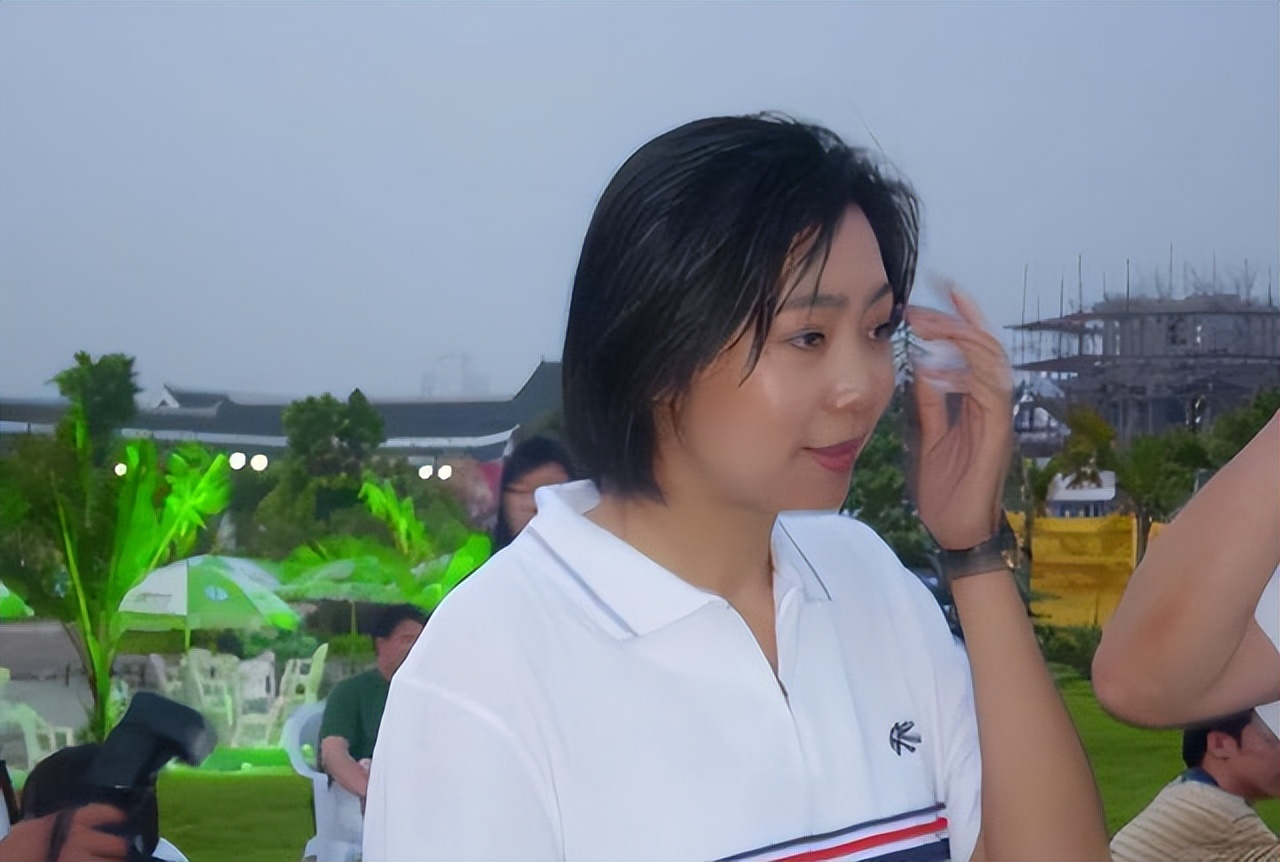 女排梁艳的女儿_梁艳 中国女排五连冠 女排运动员