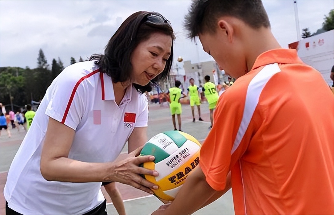 梁艳 中国女排五连冠 女排运动员_女排梁艳的女儿