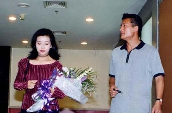 江珊 50岁优雅气质_高严情人杨珊近况_江珊 个人生活经历