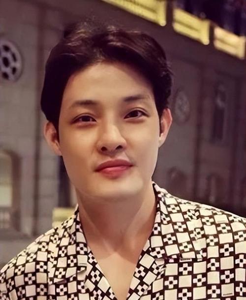 寇家瑞个人资料_寇家瑞女友Megan_寇家瑞女儿一岁多